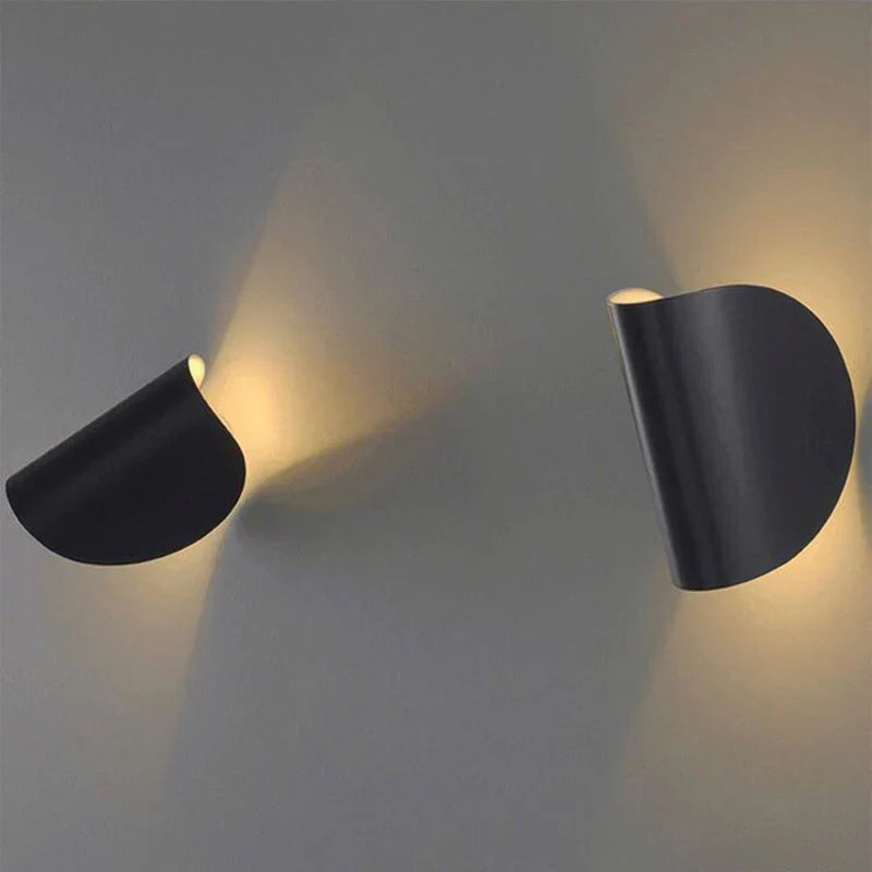 Modern LED Wall Lamp – Minimalist Industrial Design