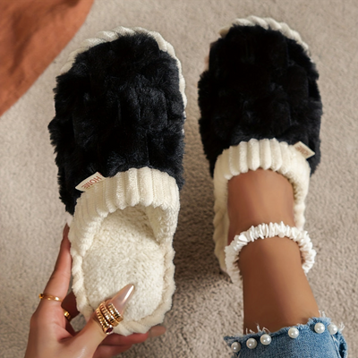 Closed-Toe Winter Slippers – Soft Fleece Lined Indoor Shoes