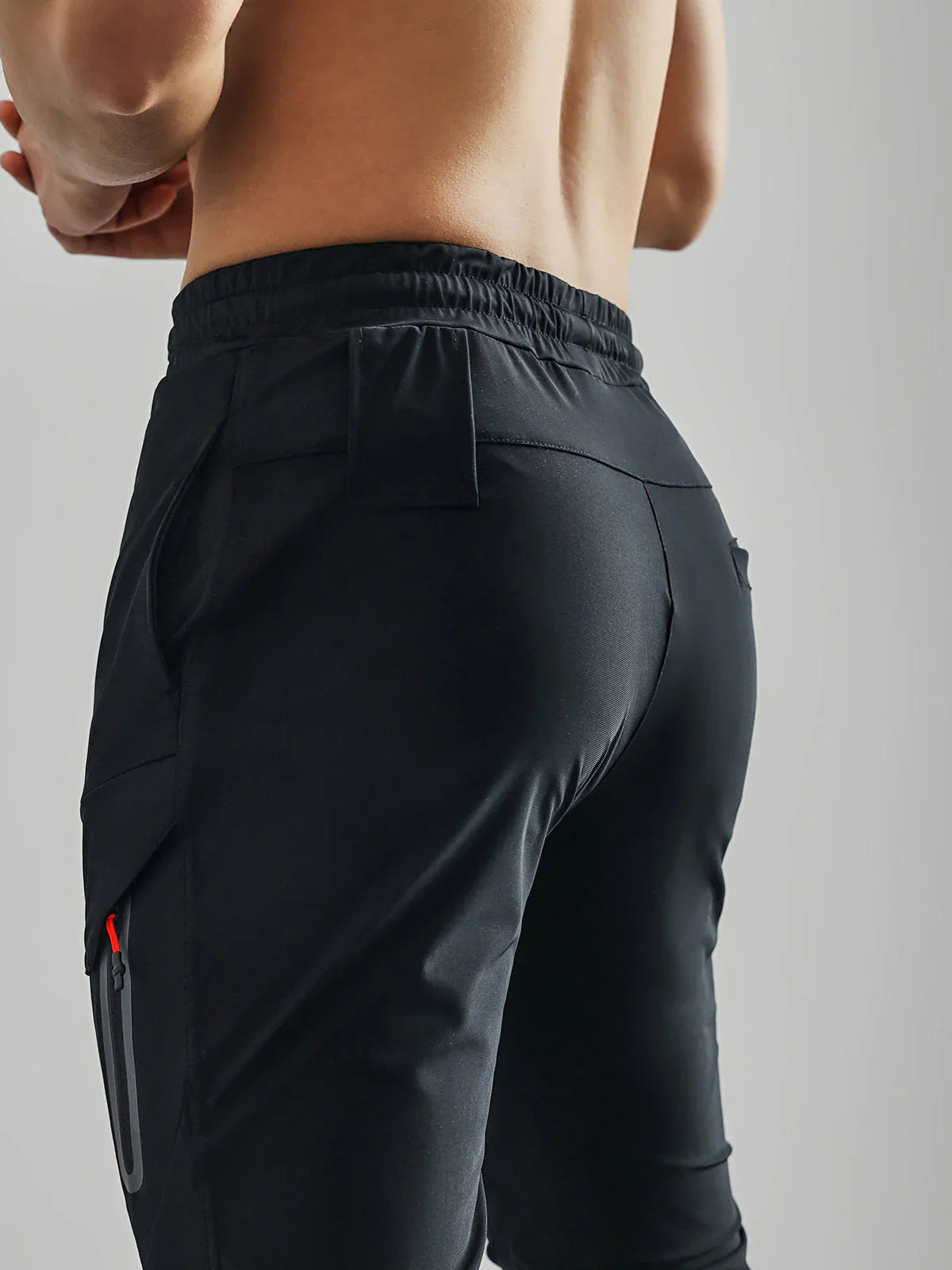 Men’s Breathable Moisture-Wicking Sports Pants