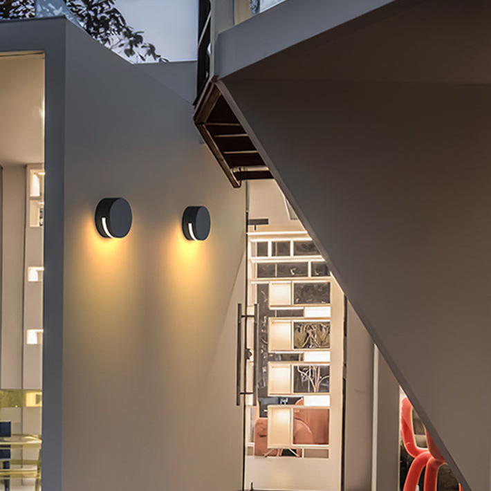Modern Round Outdoor Wall Light – IP65 Waterproof LED