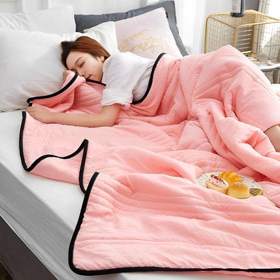 Cooling Summer Blanket – Breathable Temperature-Regulating