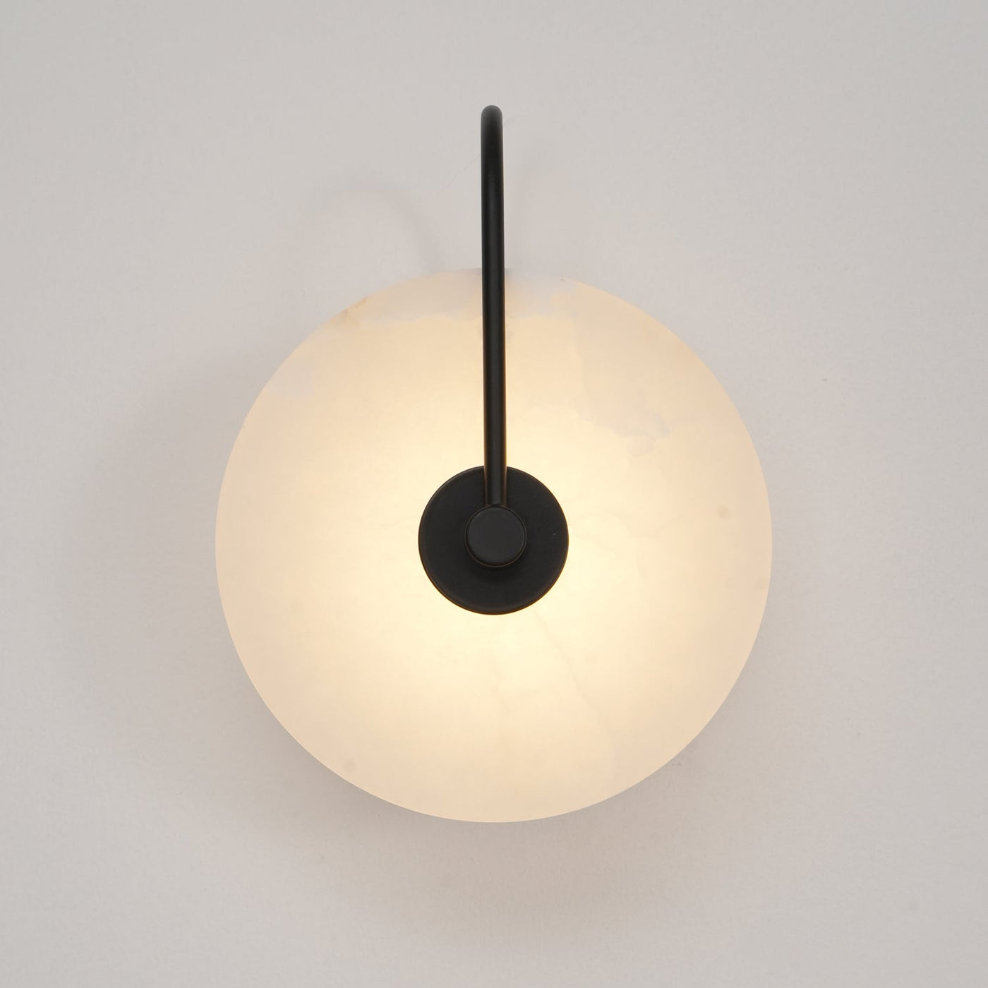Alabaster LED Wall Lamp – Modern Ambient Lighting