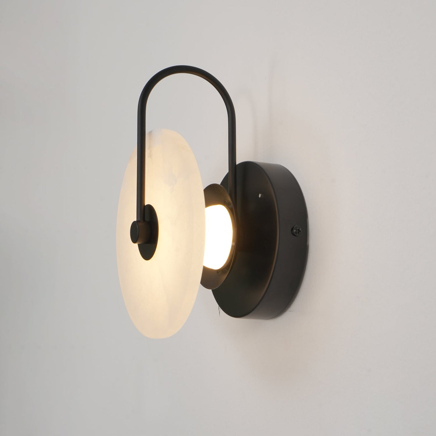 Alabaster LED Wall Lamp – Modern Ambient Lighting