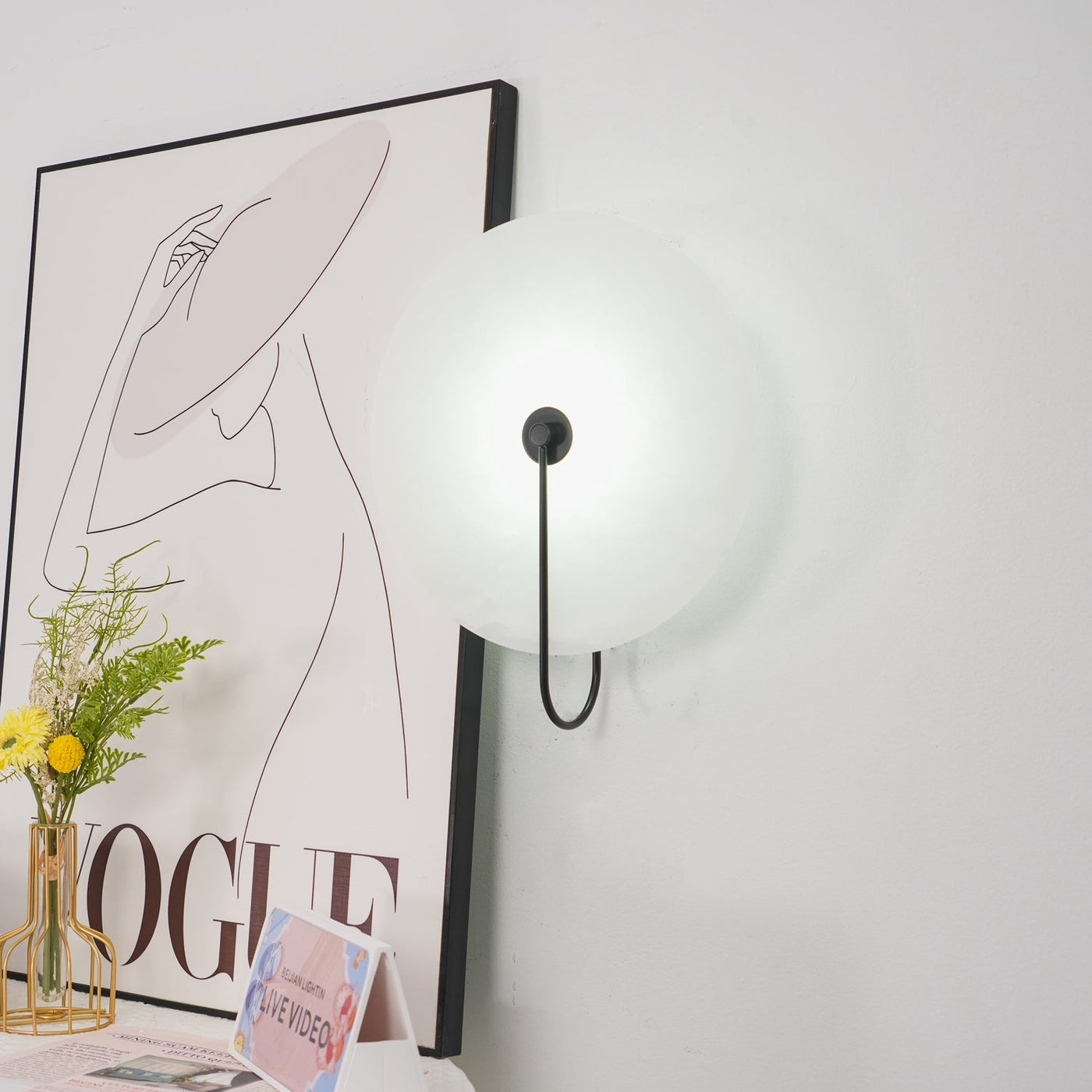 Alabaster LED Wall Lamp – Modern Ambient Lighting