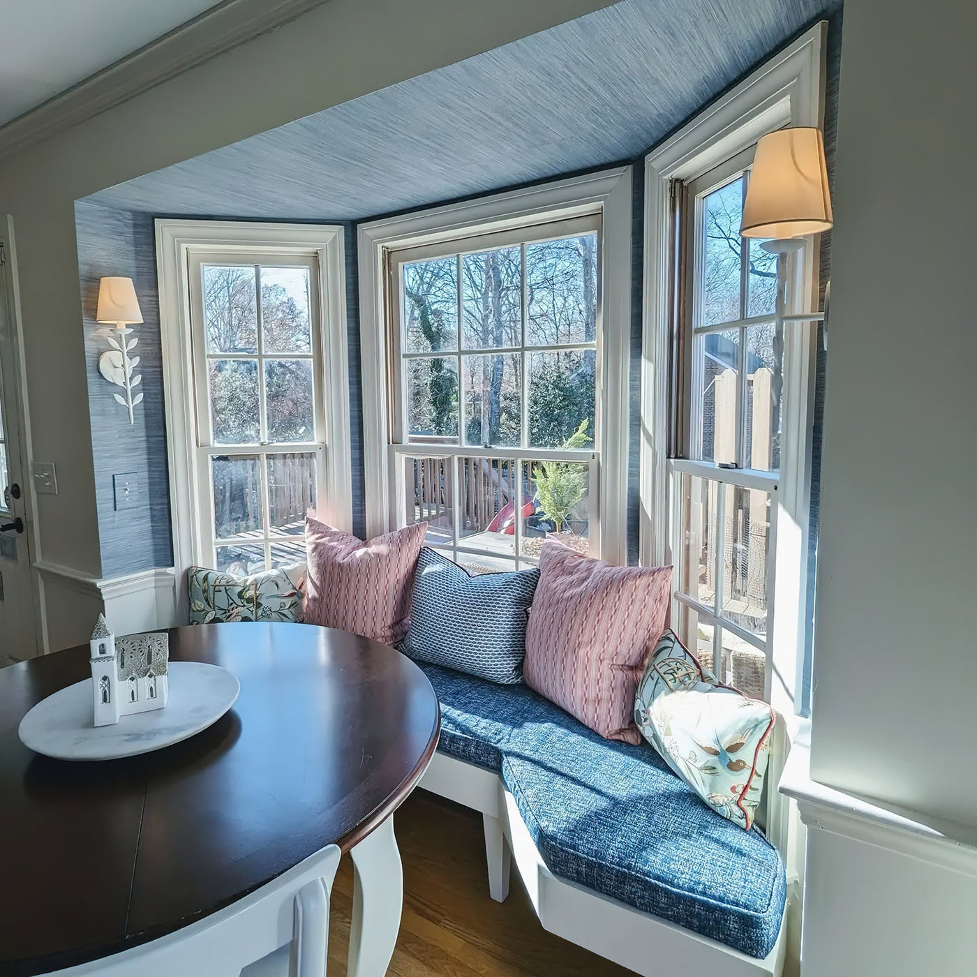 Evoque Gold Leaf Wall Sconce - Antique Brass