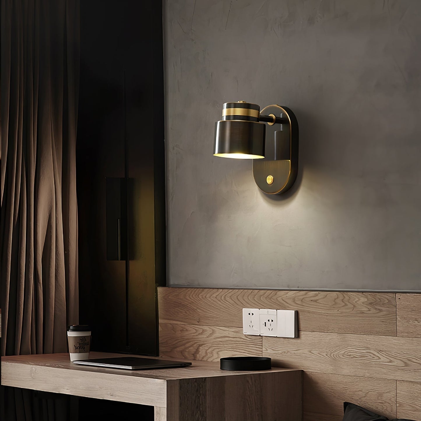 ShadowLume - Glossy Wall Sconce