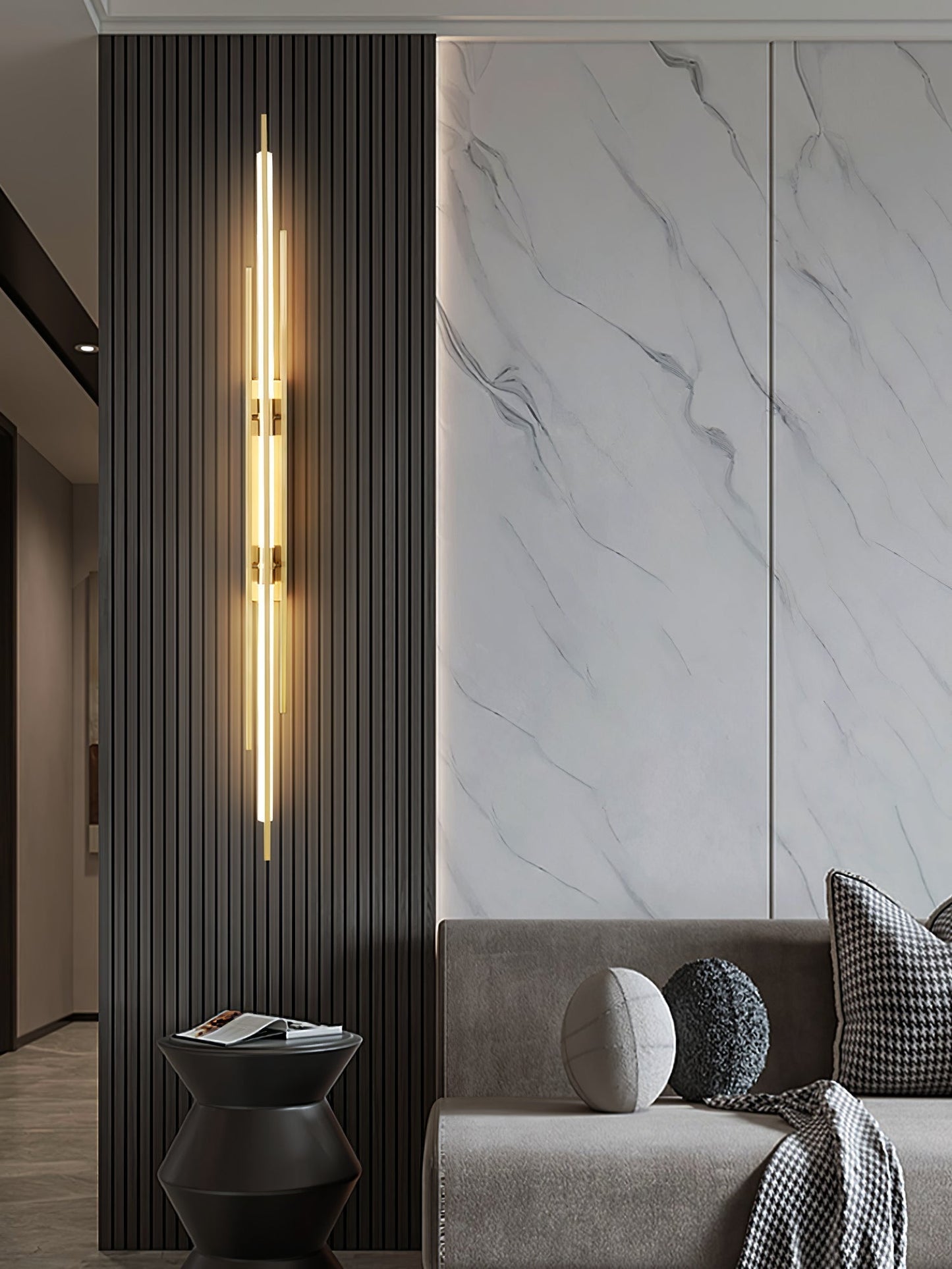 LuxeHalo – Opulent Gold Wall Light for Elegant Spaces