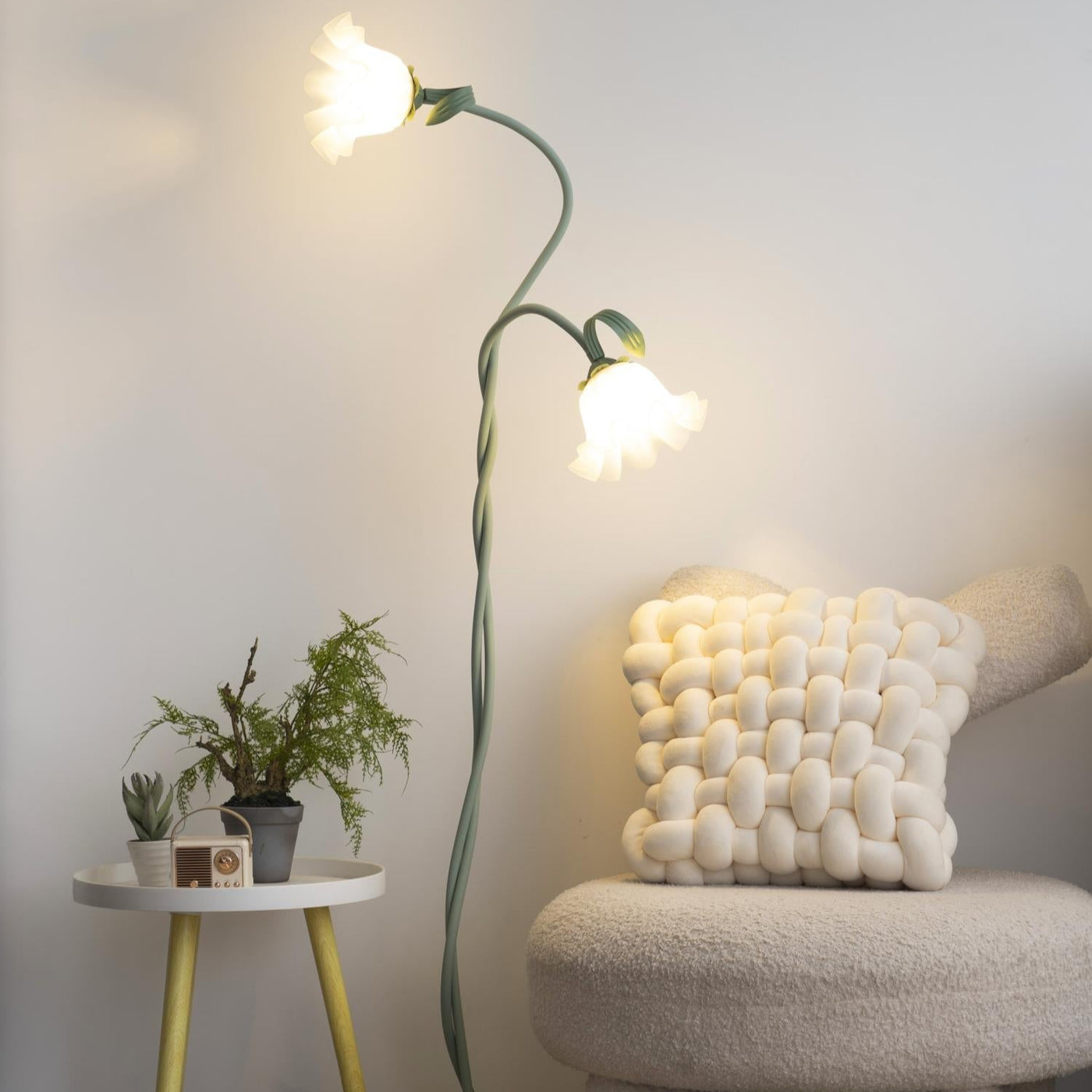 Calla Flowers LED Floor Lamp with Matte Green Finish