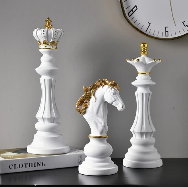 Black and Gold Decorative Chess Pieces Set