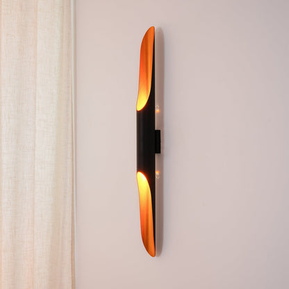 NeoBeam– Postmodern Wall Lamp for a Cutting-Edge Look