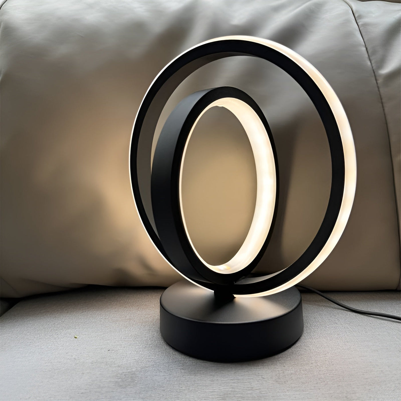 Modern Dimmable Table Lamp – Stylish Metal Design with USB Power