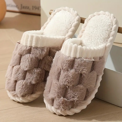Closed-Toe Winter Slippers – Soft Fleece Lined Indoor Shoes
