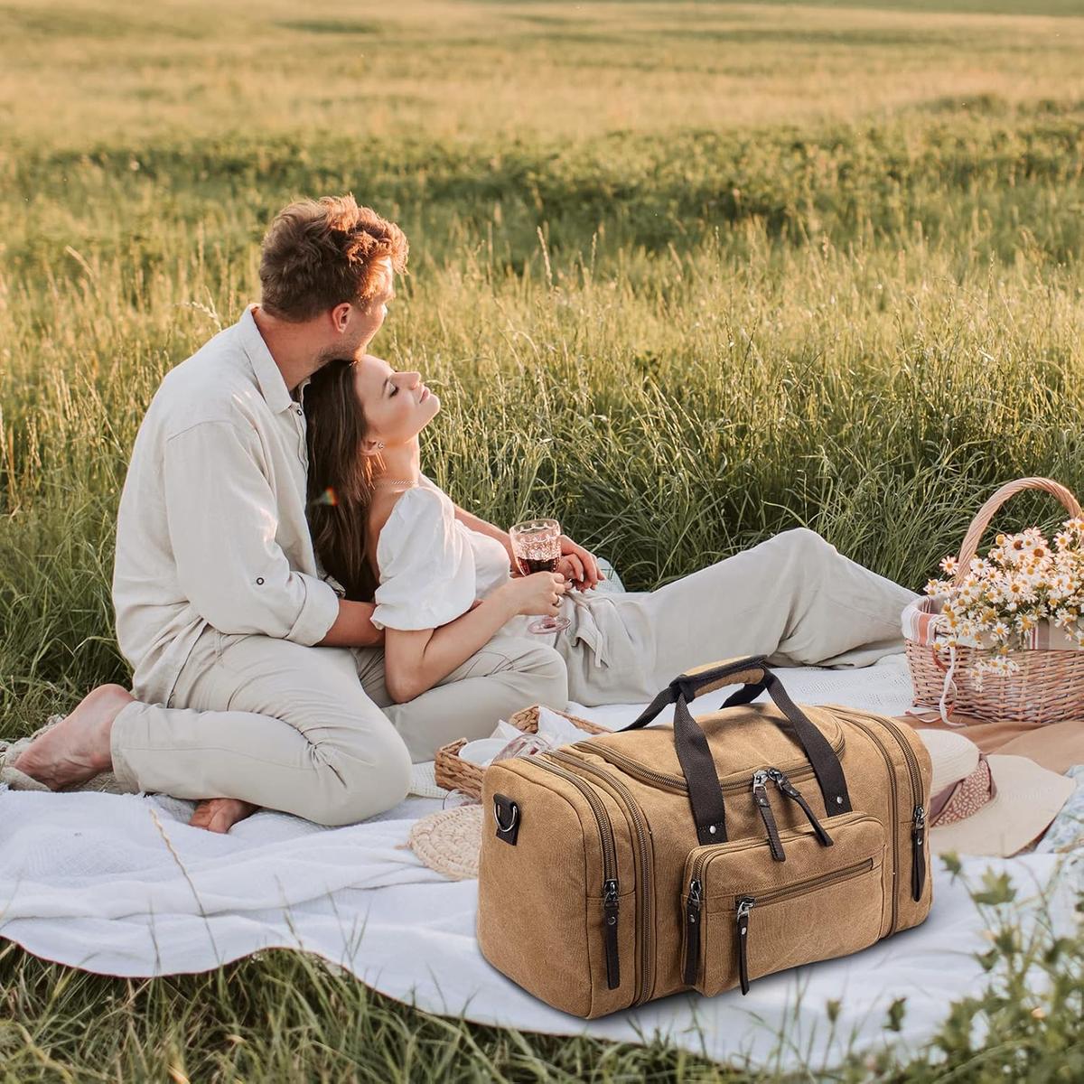 Expandable Canvas Travel Duffle Bag with 40–50L Capacity