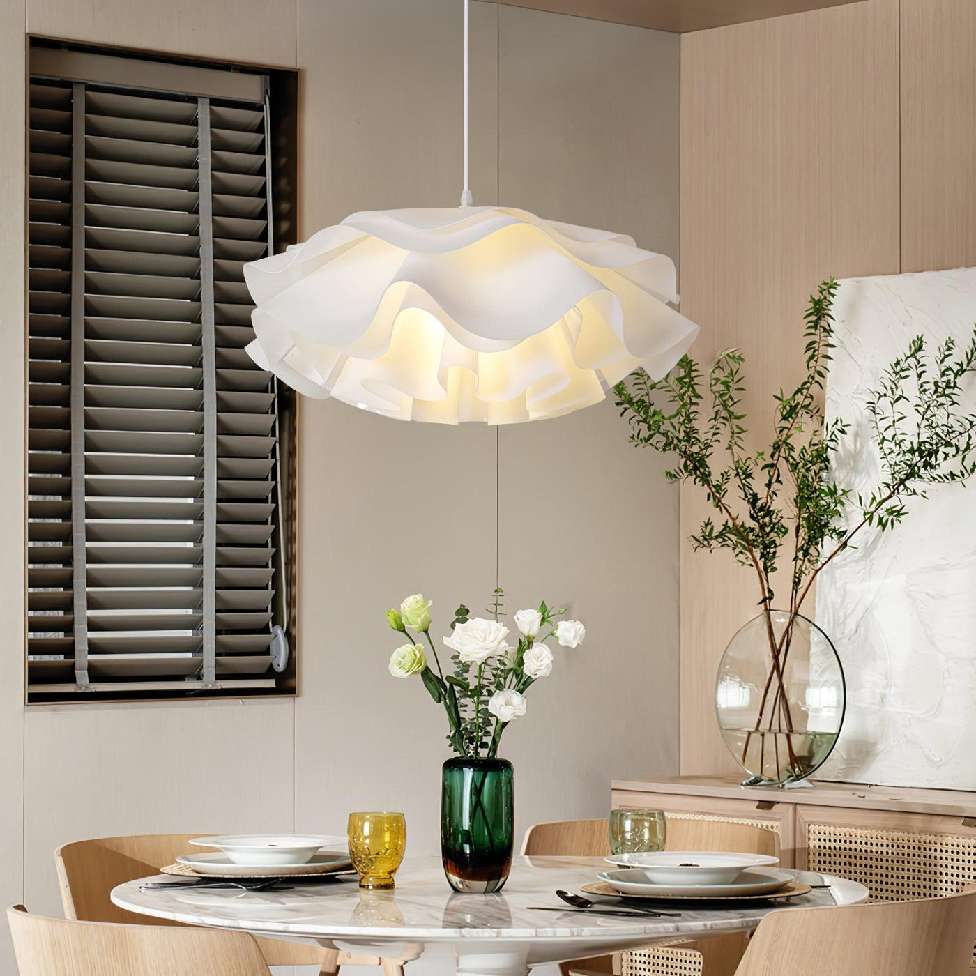 White Flower Pendant Light – LED E27 Modern Ceiling Lamp