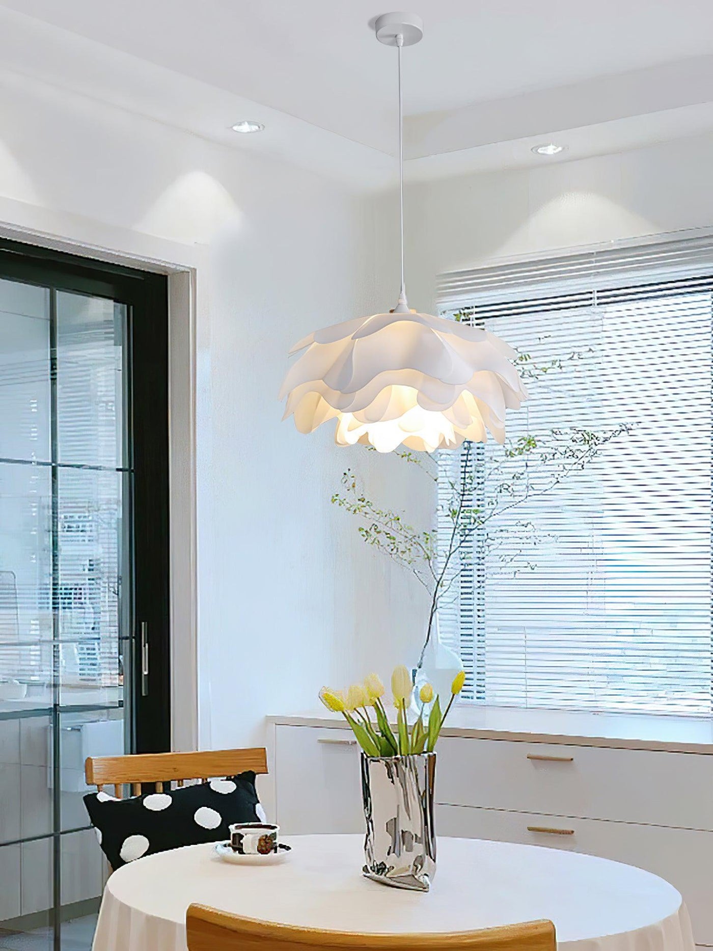 White Flower Pendant Light – LED E27 Modern Ceiling Lamp