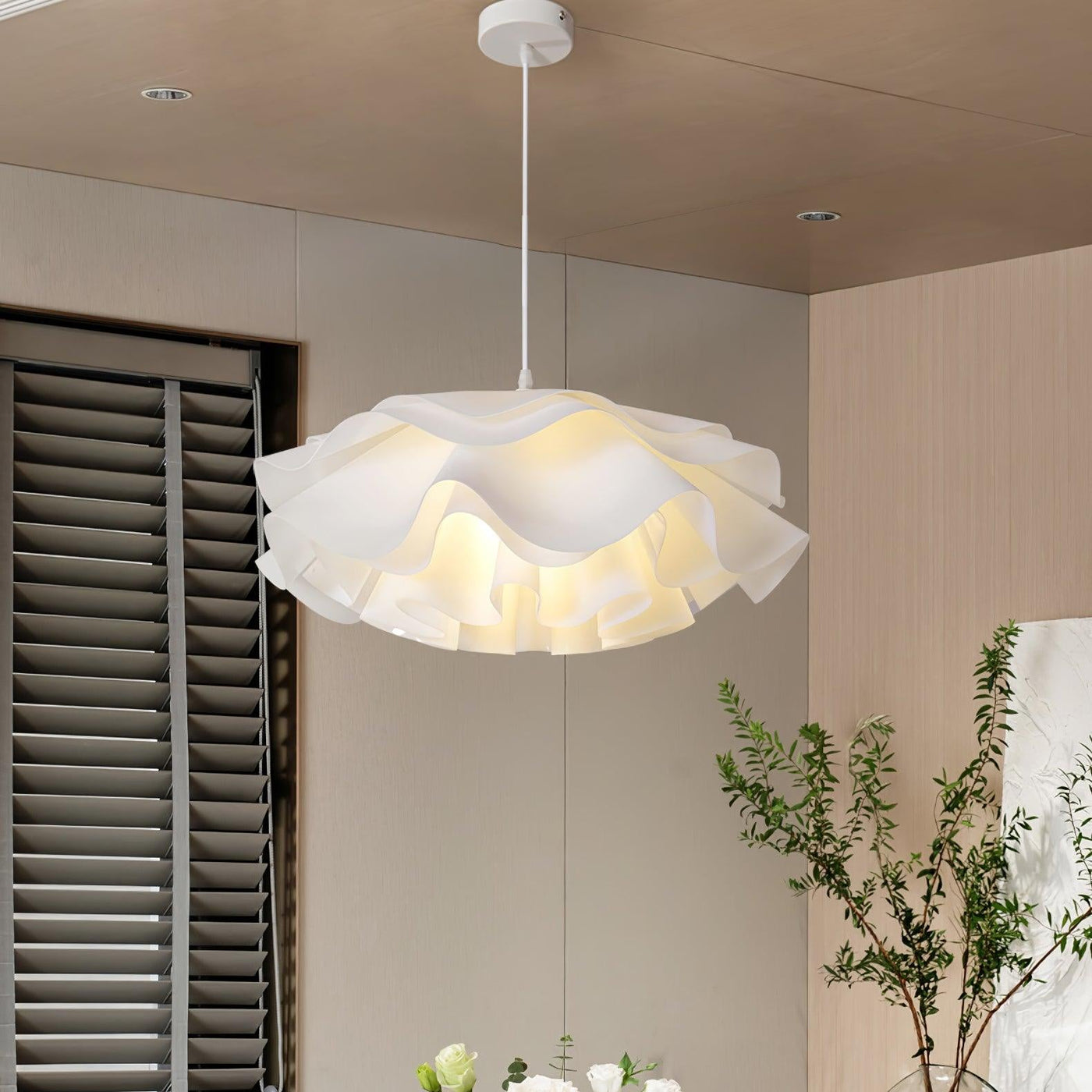 White Flower Pendant Light – LED E27 Modern Ceiling Lamp