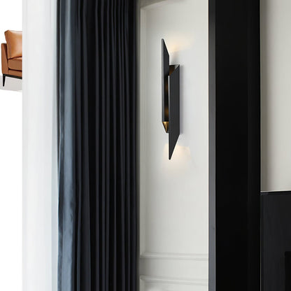 TechGlow – Sleek Modern Wall Light with Advanced Design