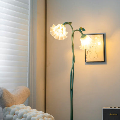 Calla Flowers LED Floor Lamp with Matte Green Finish