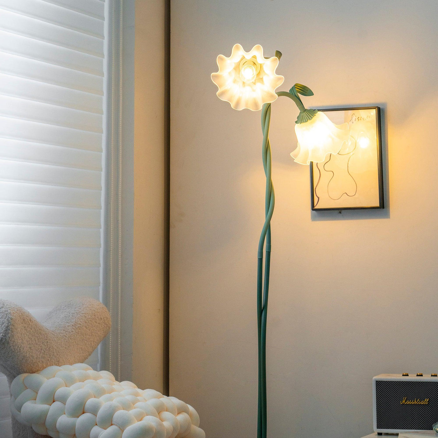 Calla Flowers LED Floor Lamp with Matte Green Finish