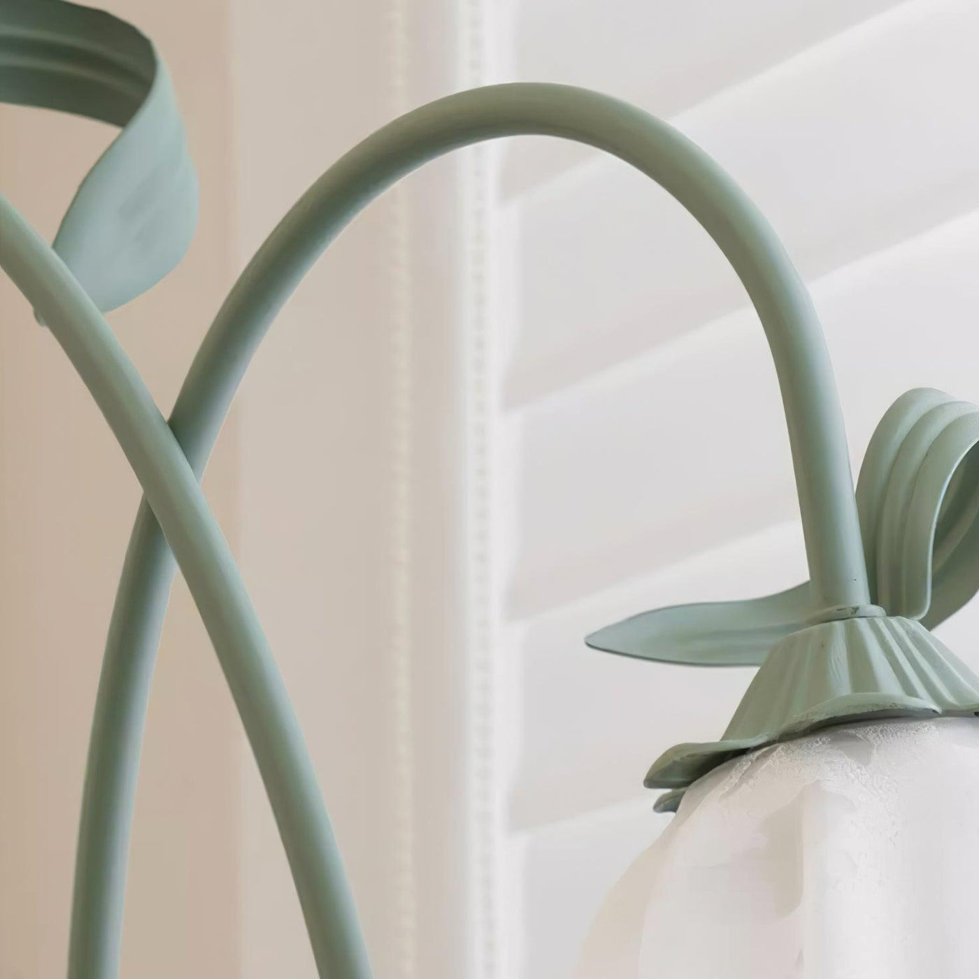 Calla Flowers LED Floor Lamp with Matte Green Finish