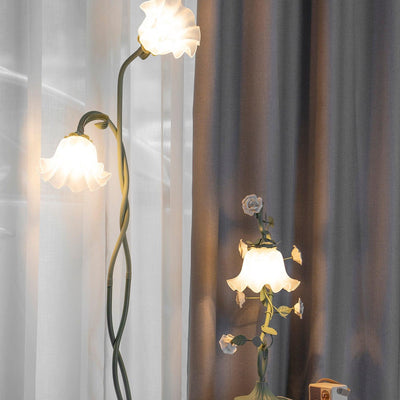Calla Flowers LED Floor Lamp with Matte Green Finish