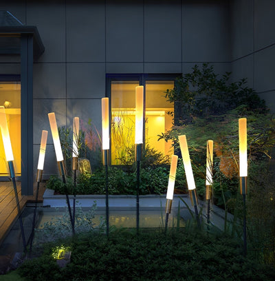 Garduru Modern Solar Outdoor LED Lamps – Weather-Resistant Lighting