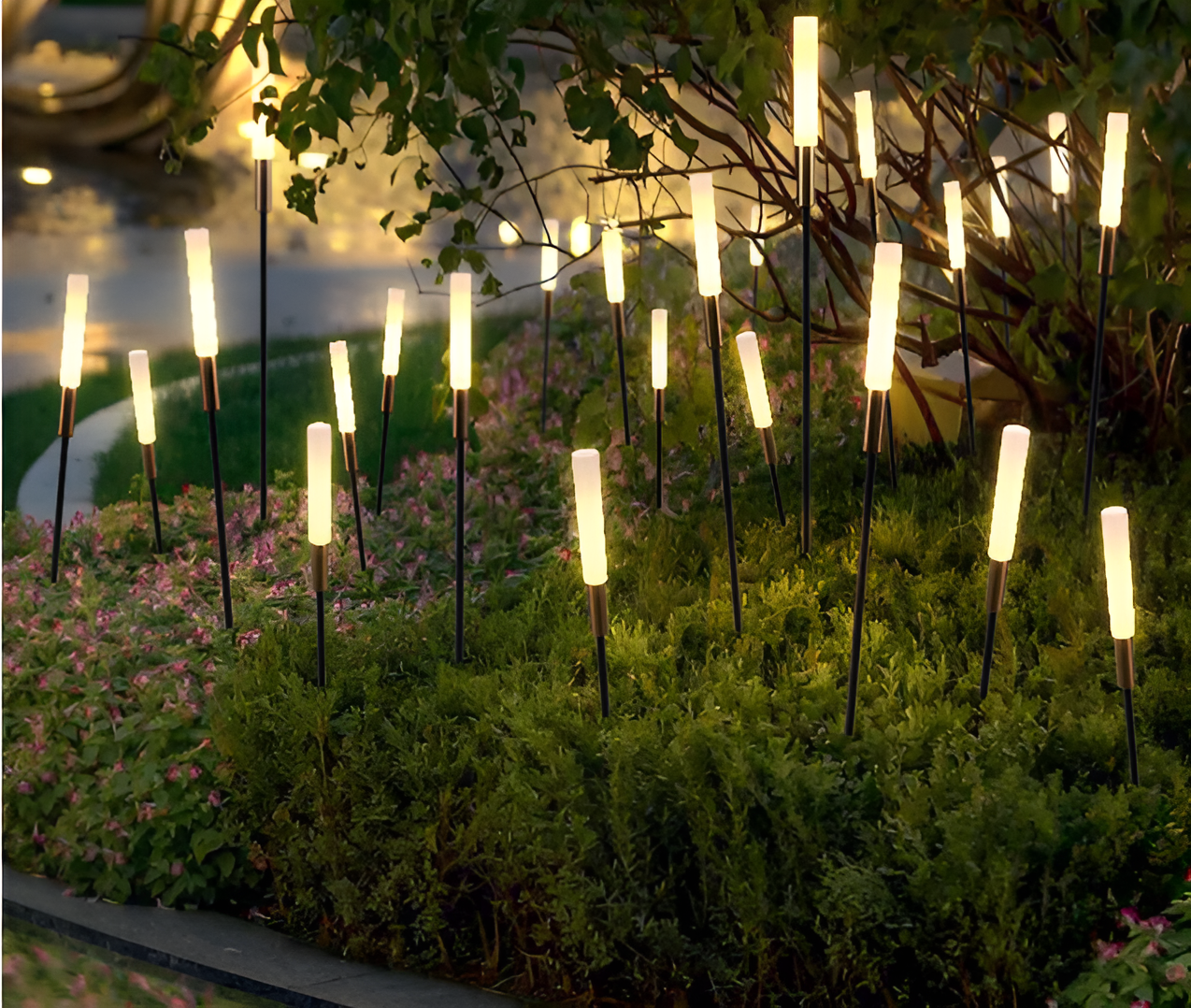 Garduru Modern Solar Outdoor LED Lamps – Weather-Resistant Lighting