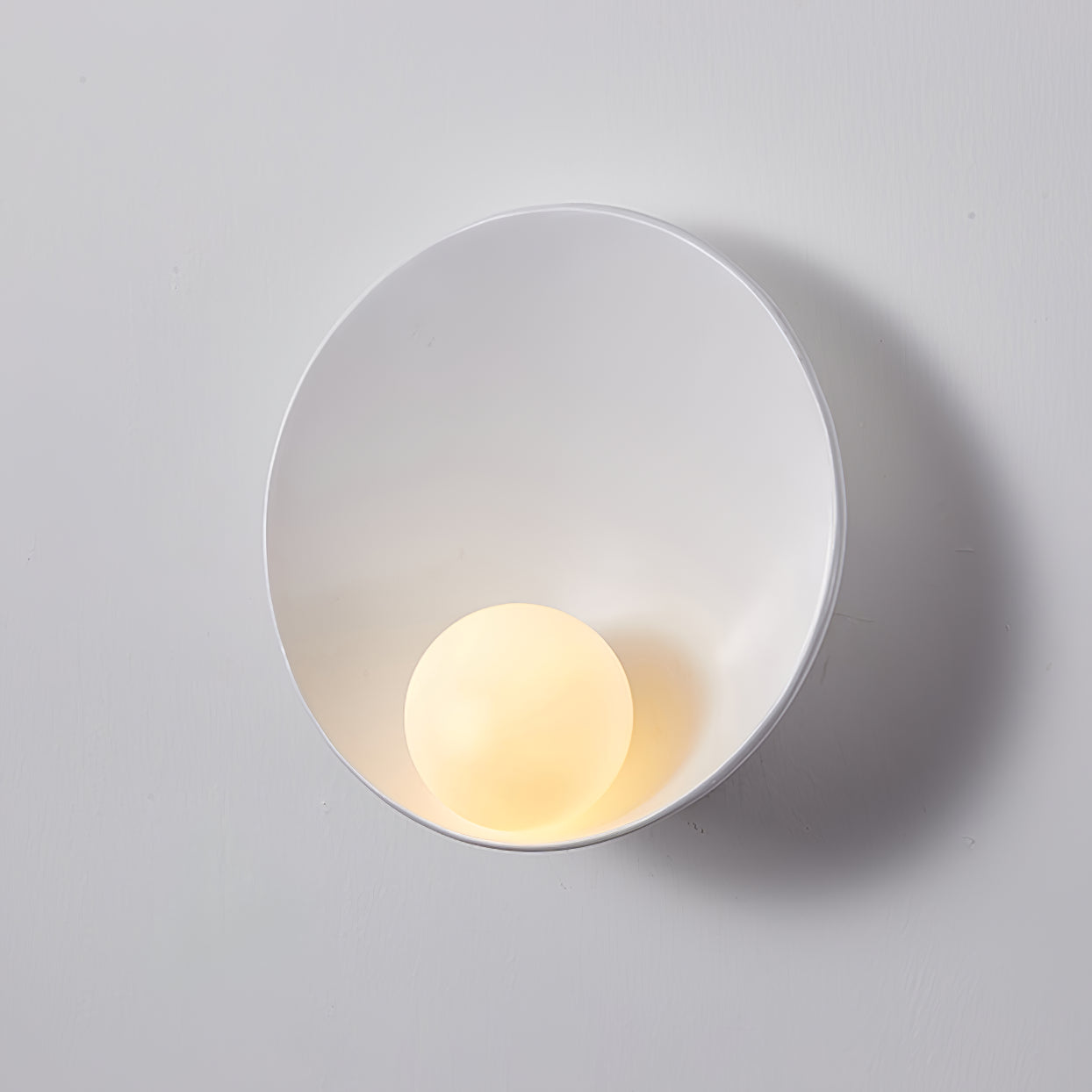 LumaSphere – Round Nordic Wall Lamp for Contemporary Atmosphere