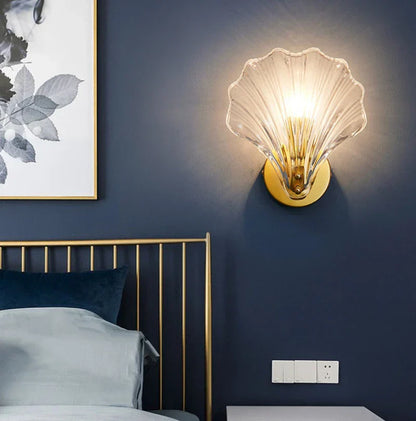 CoralBeam – Shell-Shaped Glass Wall Light