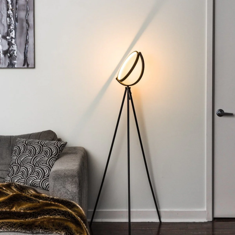 Scandinavian Floor Lamp – Nordic Halo LED Light