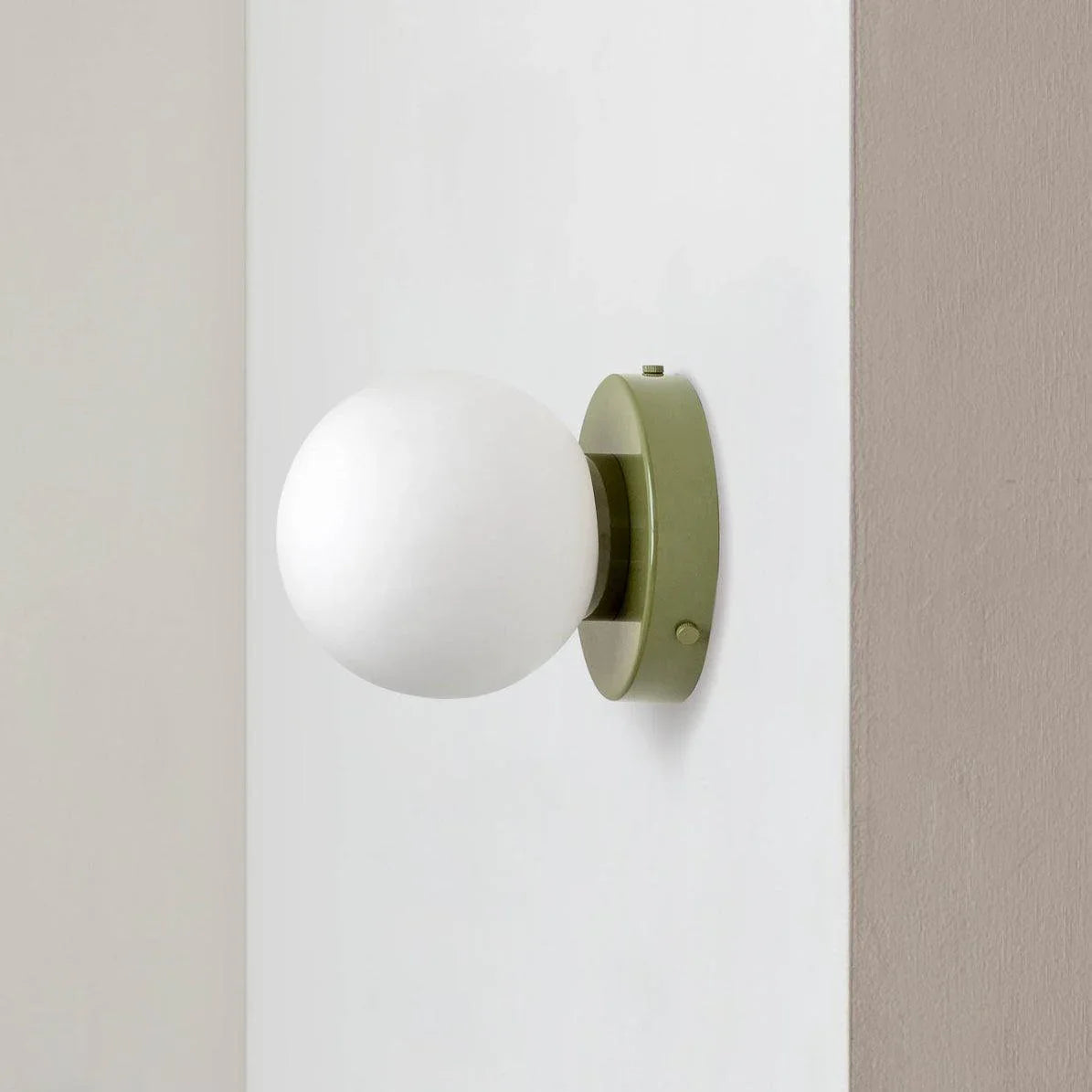 Modern LED Wall Light – Compact Downward Fixture