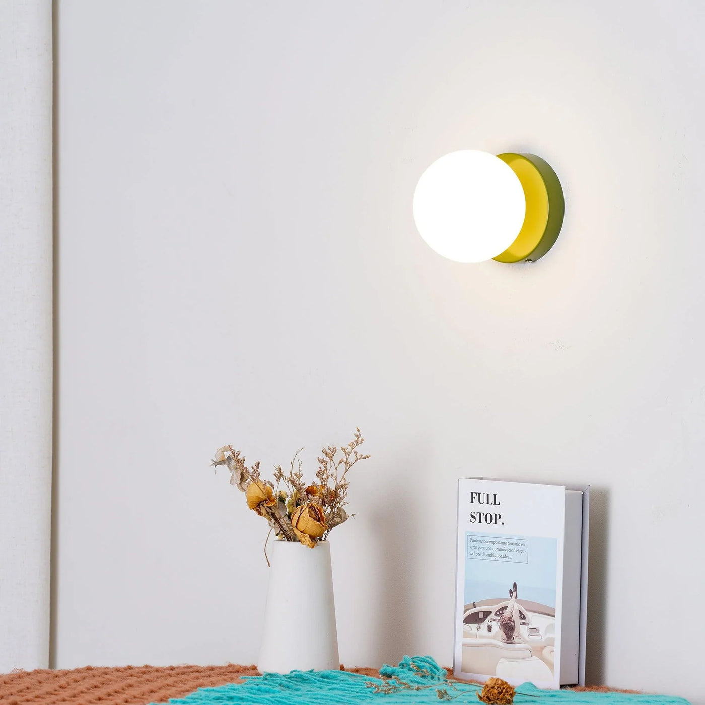 Modern LED Wall Light – Compact Downward Fixture