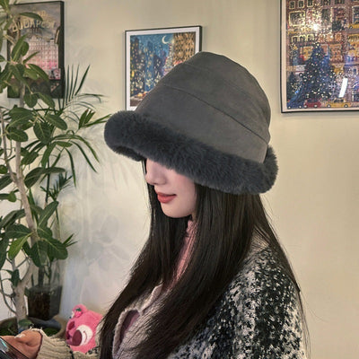 Women’s Faux Fur Winter Beanie Hat