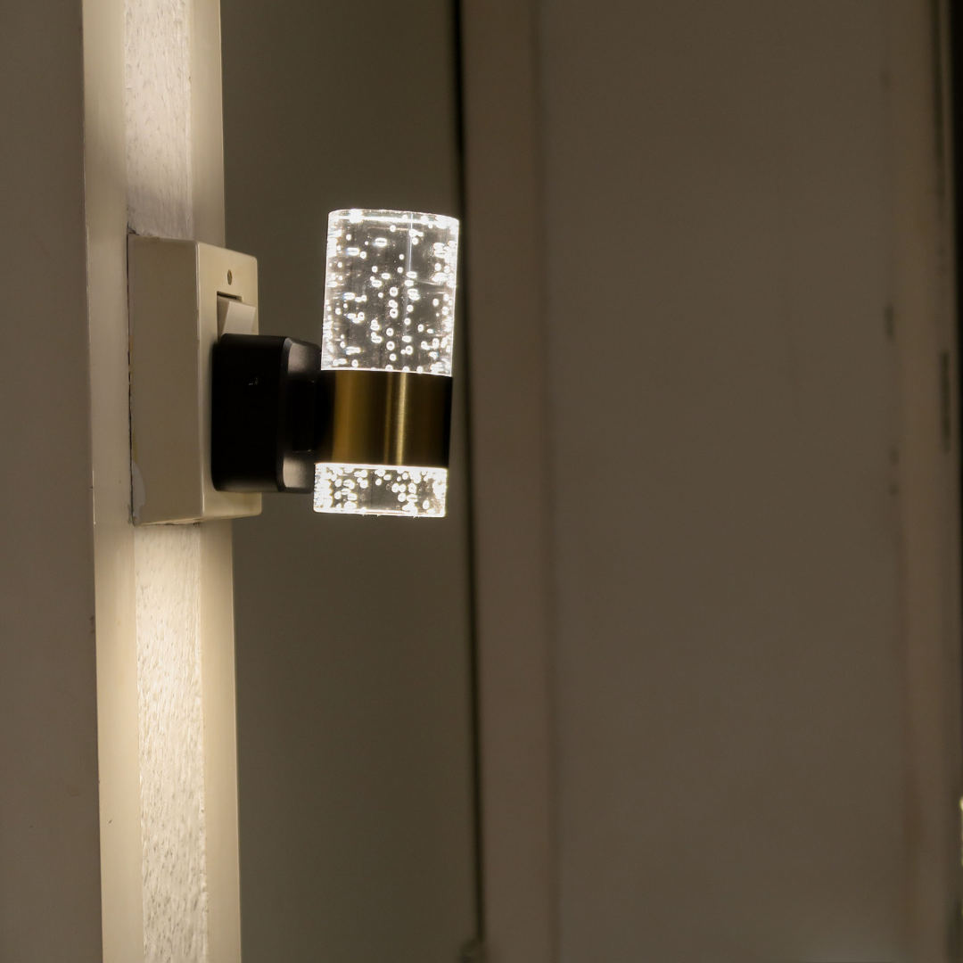 LumiKristall Plug-in Wall Lamp with Light Sensor