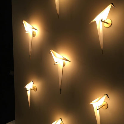 FeatherGlow  – Bird-Inspired Wall Lamp for a Whimsical Look