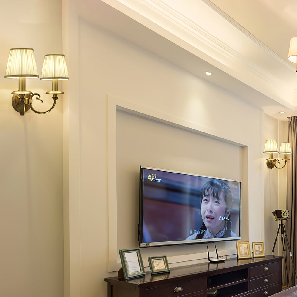 GlowMajesty – Elegant Gold Wall Lamp for Regal Lighting
