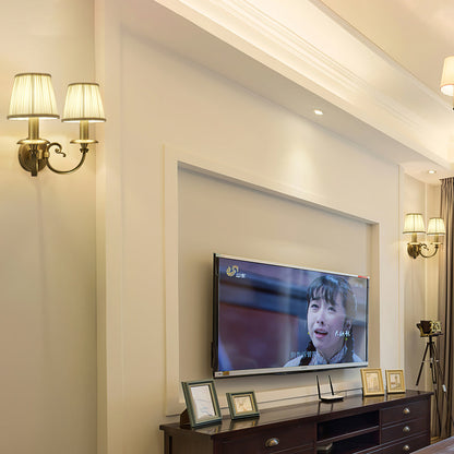 GlowMajesty – Elegant Gold Wall Lamp for Regal Lighting