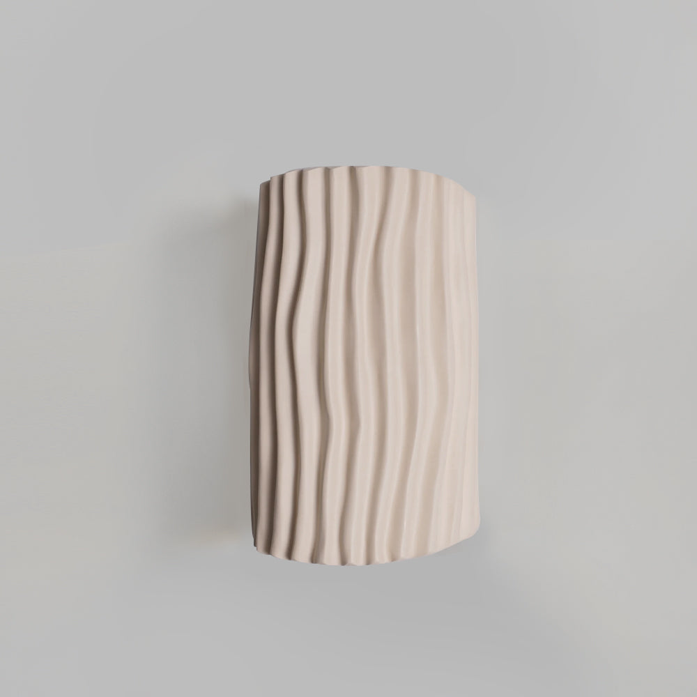 ScandiLuxe – Resin Wall Light with Warm and Inviting Glow
