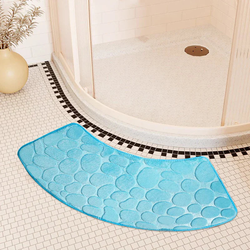 Curved Non-Slip Bathroom Mat with Ergonomic Design