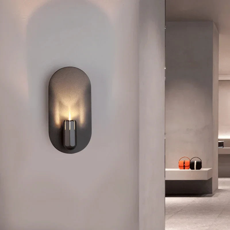 FormaLume – Contemporary Wall Light with Unique Design