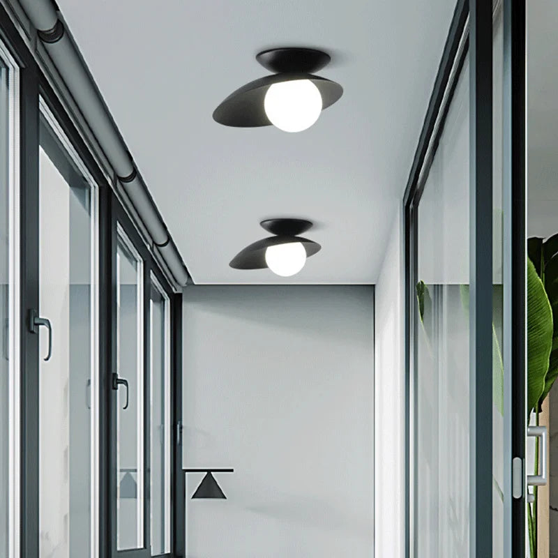 MinimalGlow  – Sleek Wall Lamp with Energy-Efficient LED