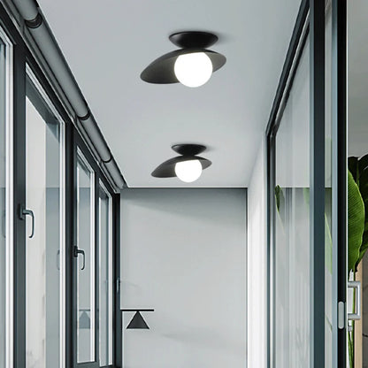MinimalGlow  – Sleek Wall Lamp with Energy-Efficient LED
