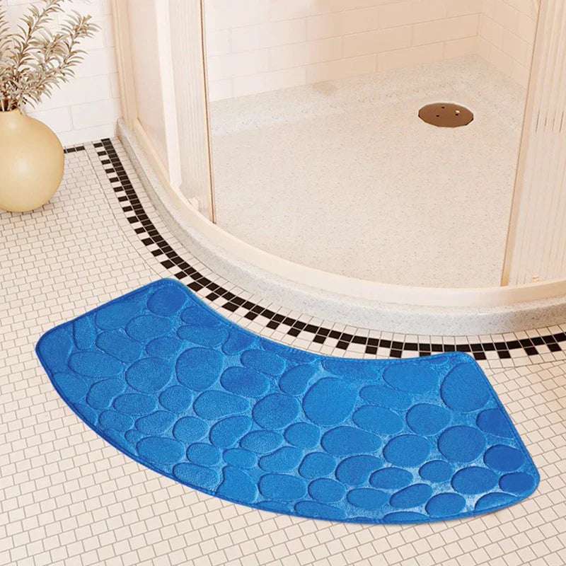 Curved Non-Slip Bathroom Mat with Ergonomic Design