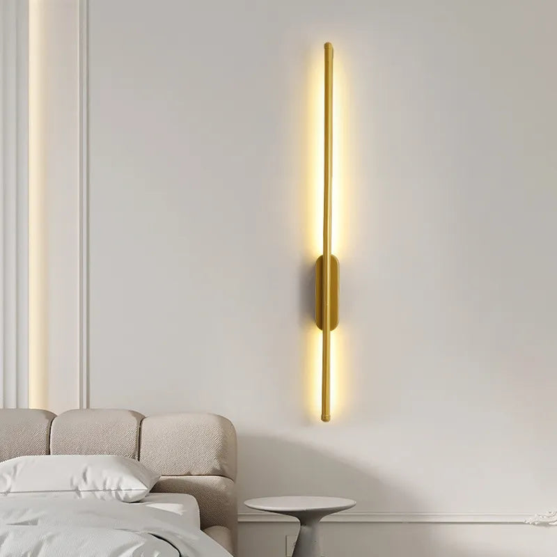 LuxeSofa – Modern Wall Lamp in Black and Gold for Stylish Living