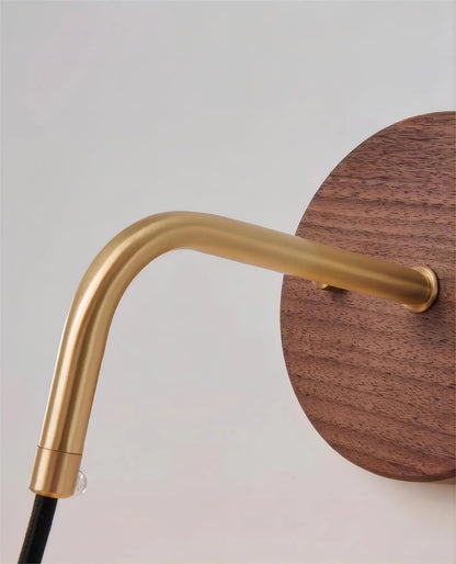 ShadowLuxe – Modern Wall Lamp with Walnut and Gradient Glass