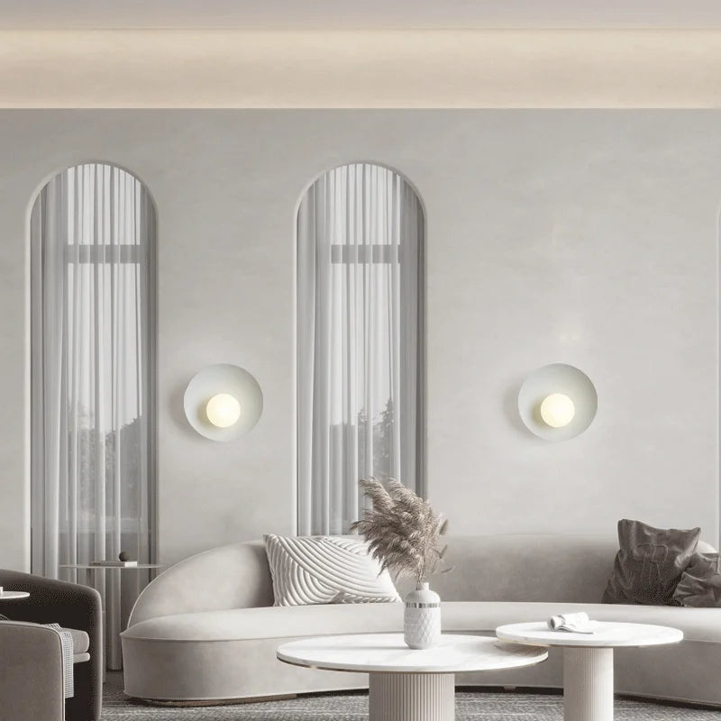 MinimalGlow  – Sleek Wall Lamp with Energy-Efficient LED
