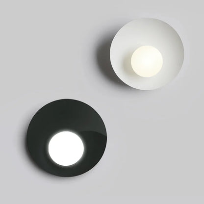 MinimalGlow  – Sleek Wall Lamp with Energy-Efficient LED