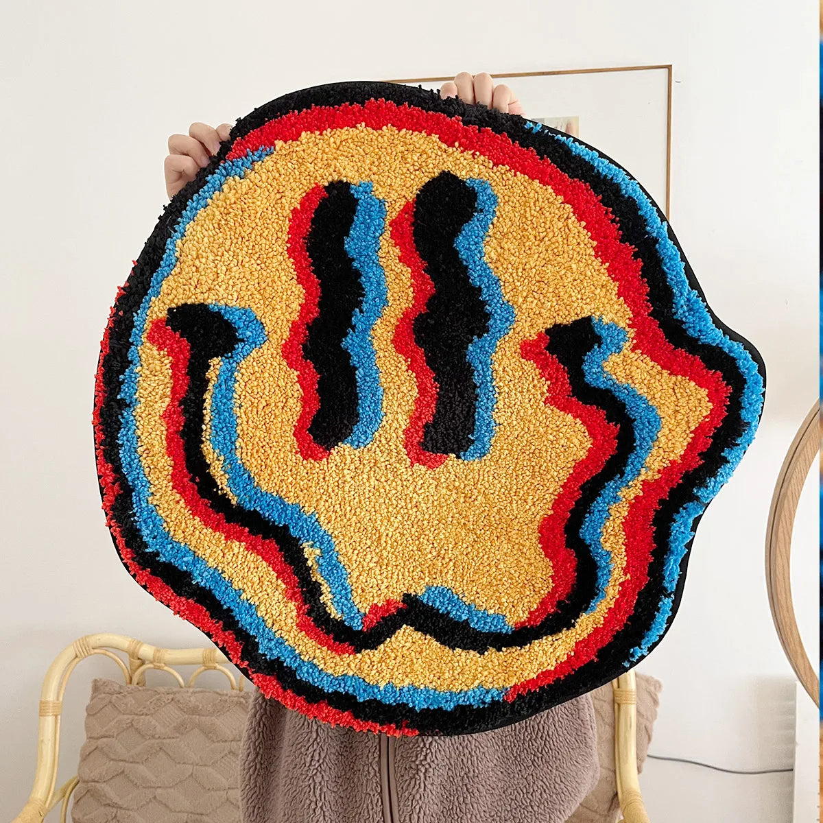 Round Soft Smiley Face Rug – Non-Slip Plush Carpet