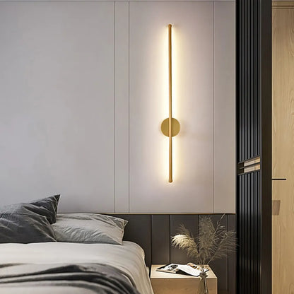 LuxeSofa – Modern Wall Lamp in Black and Gold for Stylish Living