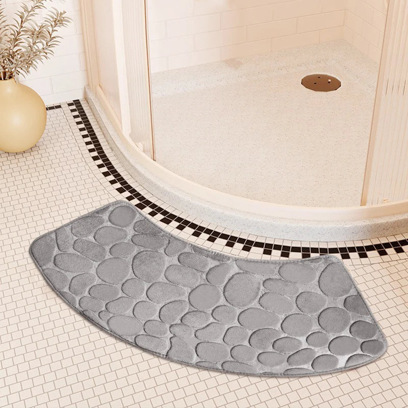 Curved Non-Slip Bathroom Mat with Ergonomic Design